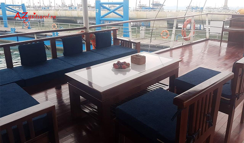 Tàu riêng thăm Vịnh Hạ Long 18 khách